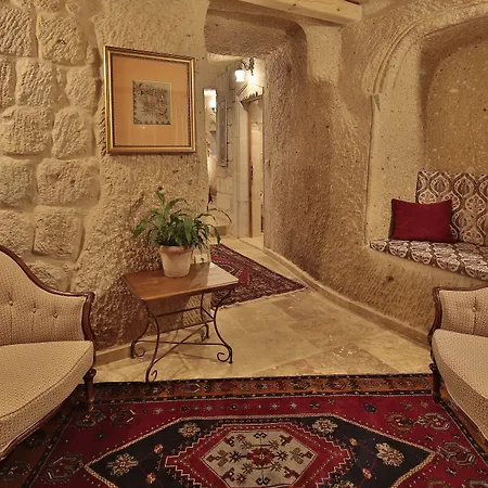 Vista Cave Hotel 2*